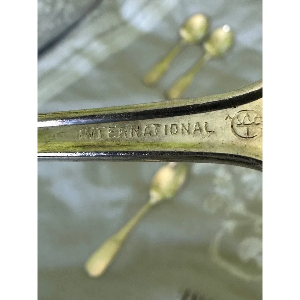 International Silver Plate Teaspoons 3pc Fiddle Handle Flatware Taiwan Replace